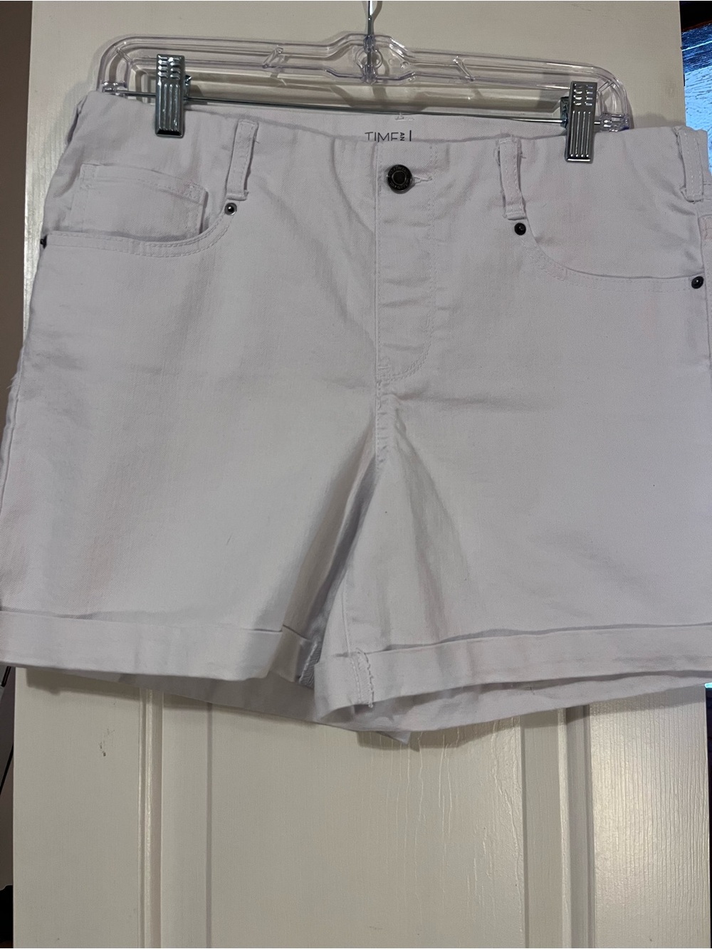 Time and Tru White Rolled Cuff Jean Shorts - Picture 2 of 3